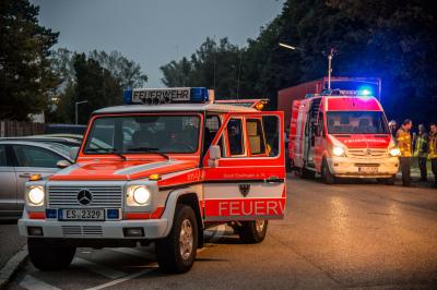 Esslingen: Zugmaschine reisst sich beim rangieren den Tank auf
